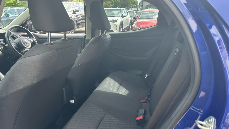 Toyota Yaris 1.5 Hybrid Design 5dr CVT Hybrid Hatchback